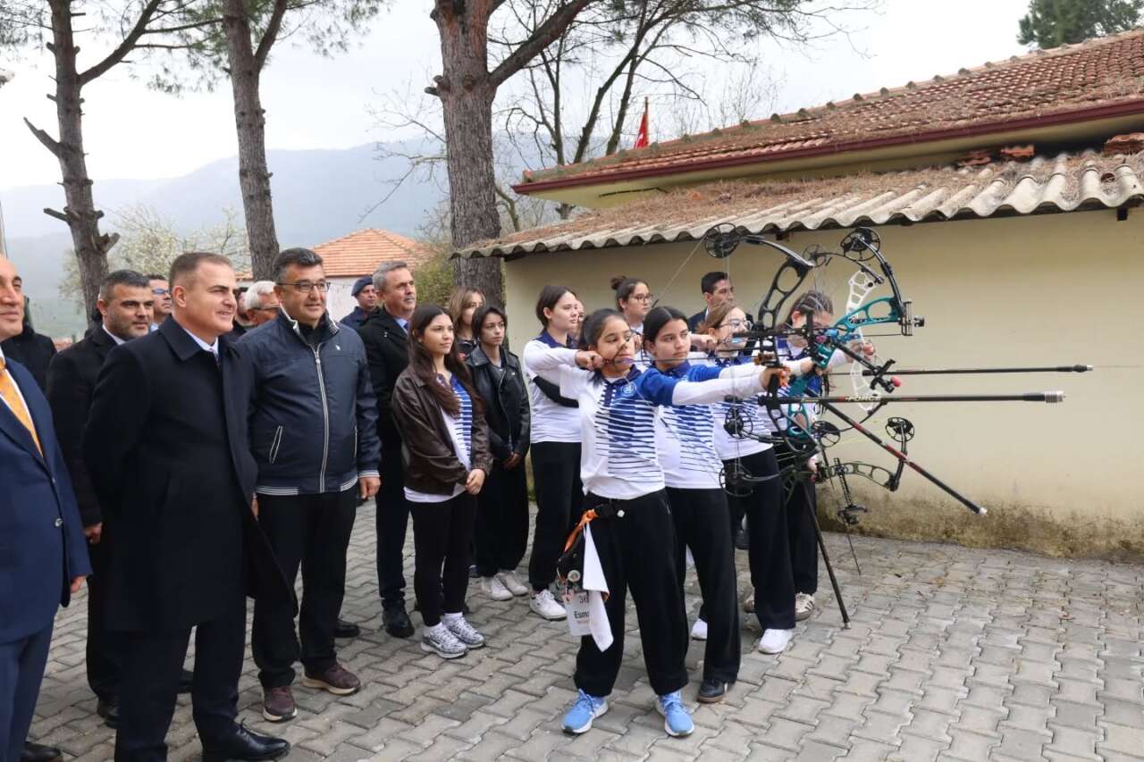 Vali Akbıyık’tan Milli Okçulara Ziyaret 3